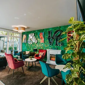 Hotel Arena Deluxe &