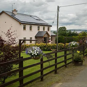 Bed & Breakfast Woodlands House
